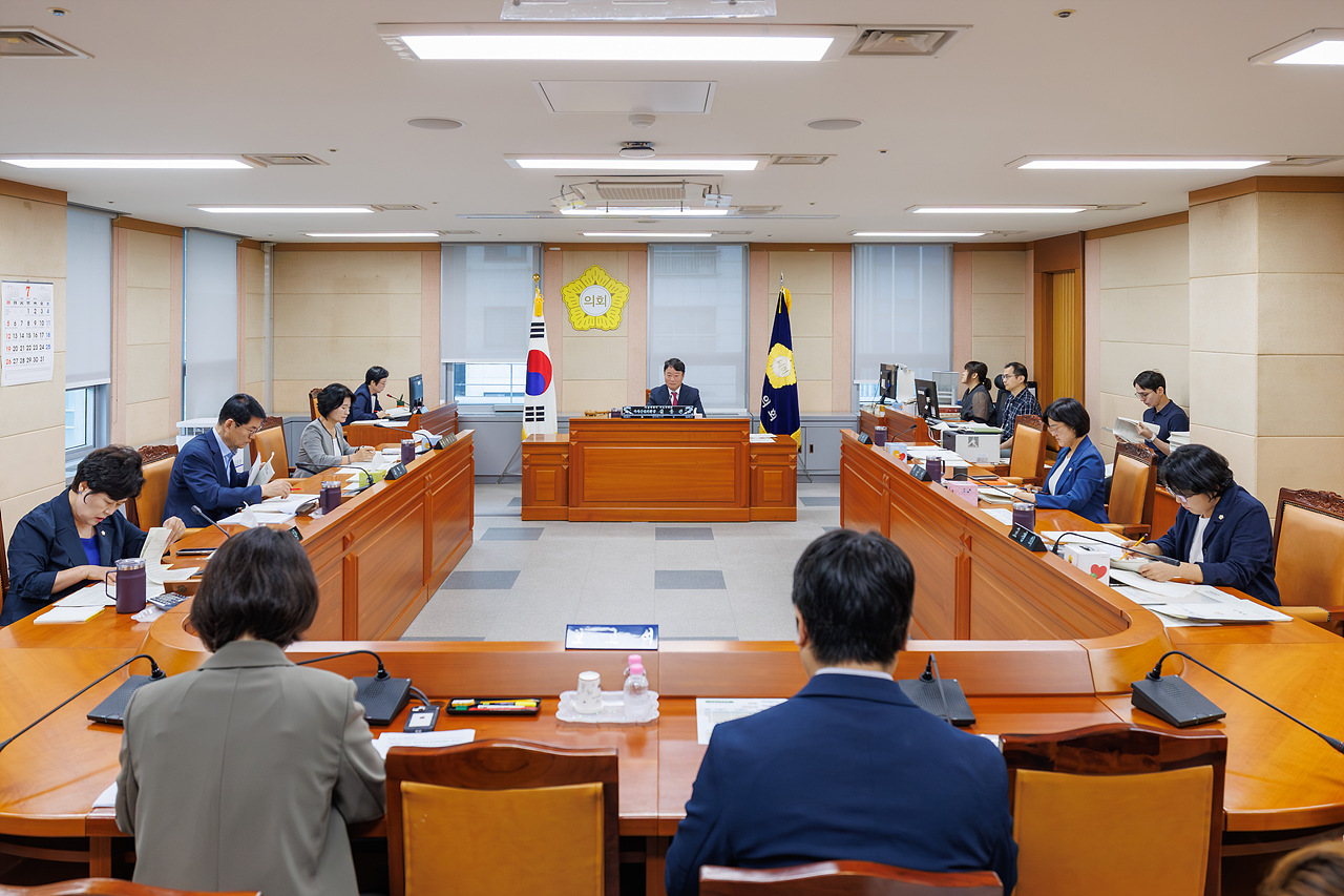 제348회 구로구의회 임시회 회기중 복지건설위원회 안건심사